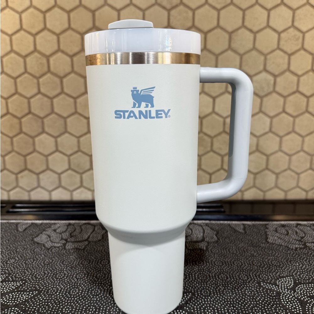Stanley 40oz Quencher